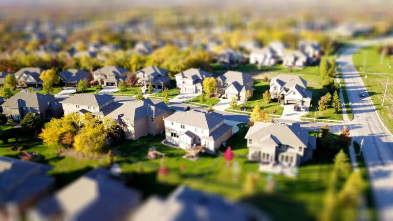 Home pexels davidmcbee 1546168